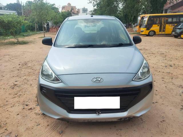 https://images10.gaadi.com/usedcar_image/4592737/original/processed_0213f027371ae9f84b86fd1904b28d6a.jpg?imwidth=6400