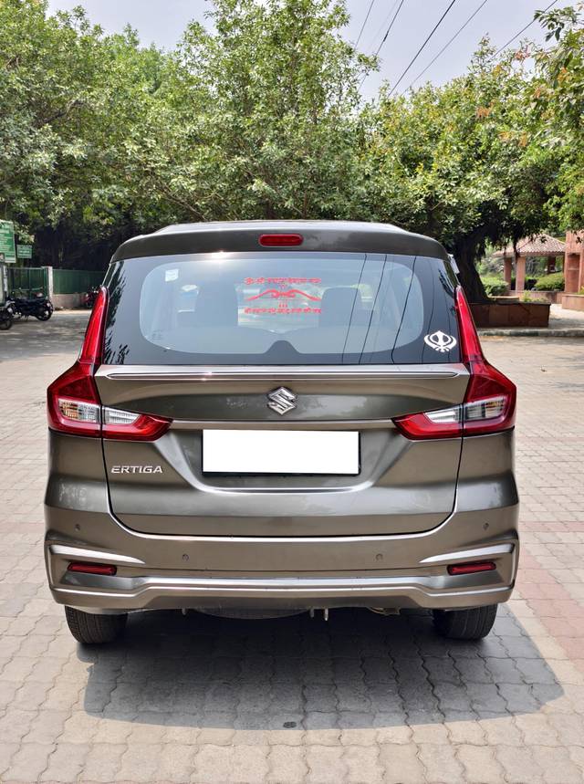 https://images10.gaadi.com/usedcar_image/4592741/original/processed_76cab087529d68c86e30fa5d753b1853.jpg?imwidth=6402