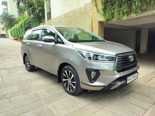 https://images10.gaadi.com/usedcar_image/4592742/original/processed_2c34201ae76f42bd1d1251b7da73d558.jpg?imwidth=6400
