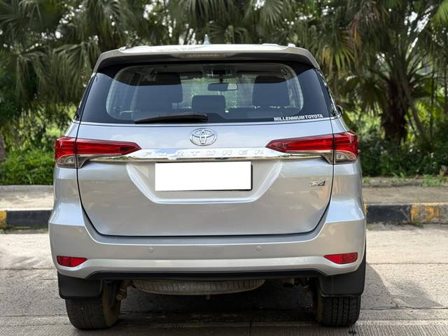 https://images10.gaadi.com/usedcar_image/4592746/original/processed_0d331769154763e12904ed9d22e65ee7.jpg?imwidth=6402