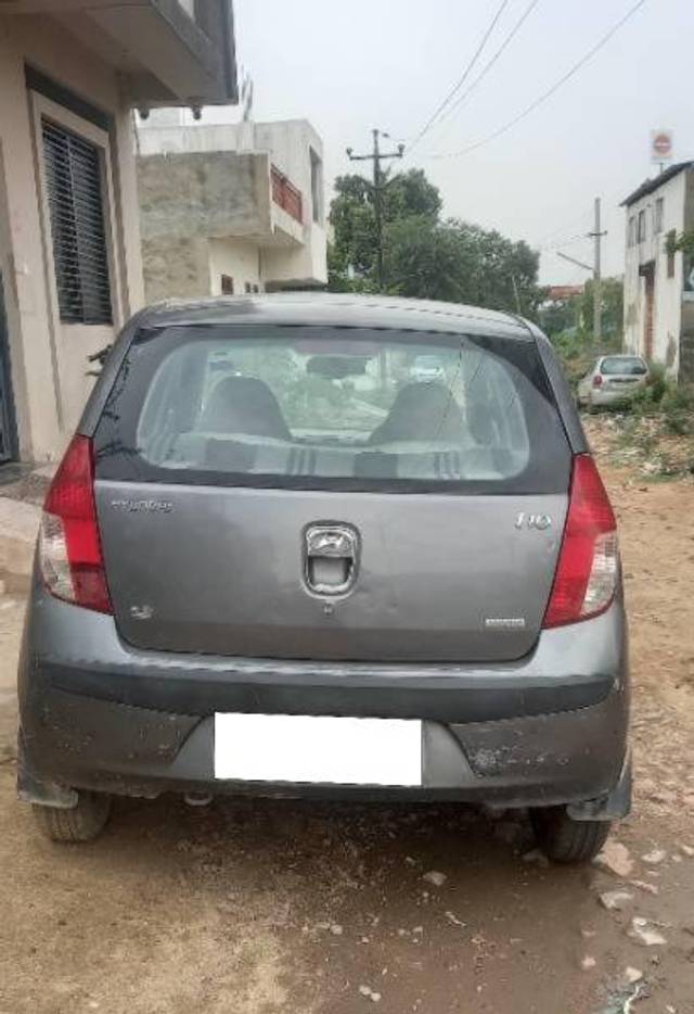 https://images10.gaadi.com/usedcar_image/4592794/original/processed_a4abd28a-318c-4fda-a5d8-f5fa57884161.jpg?imwidth=6401