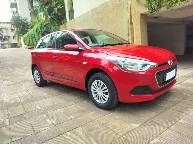 https://images10.gaadi.com/usedcar_image/4592827/original/4542c7410ea053a0bac8265d5fd4d0bb.jpg?imwidth=6400