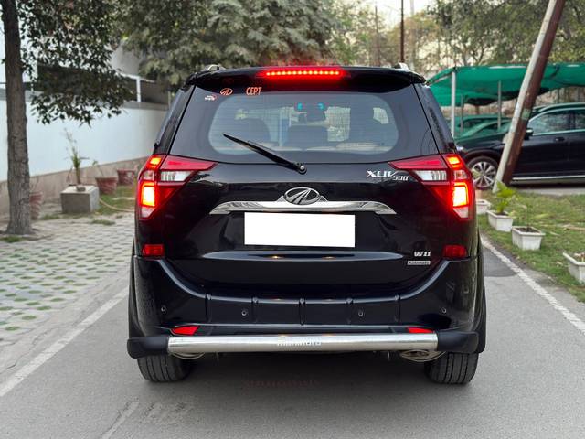 https://images10.gaadi.com/usedcar_image/4592832/original/processed_9c50b6bae3870f046a090545a4678bf7.jpg?imwidth=6401