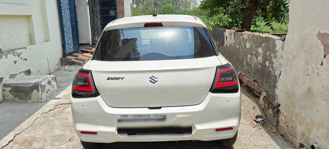 https://images10.gaadi.com/usedcar_image/4592836/original/54f1c604-d3f8-4b34-9795-b04ff515a4ef.png?imwidth=6401
