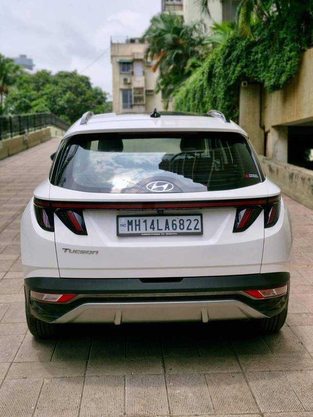 https://images10.gaadi.com/usedcar_image/4592839/original/processed_c21f02ad4a7a41fddacfe3fef836932e.jpg?imwidth=6401