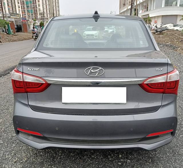 https://images10.gaadi.com/usedcar_image/4592860/original/processed_bc43015a9913cb3112ad06bb6be932f4.jpg?imwidth=6401