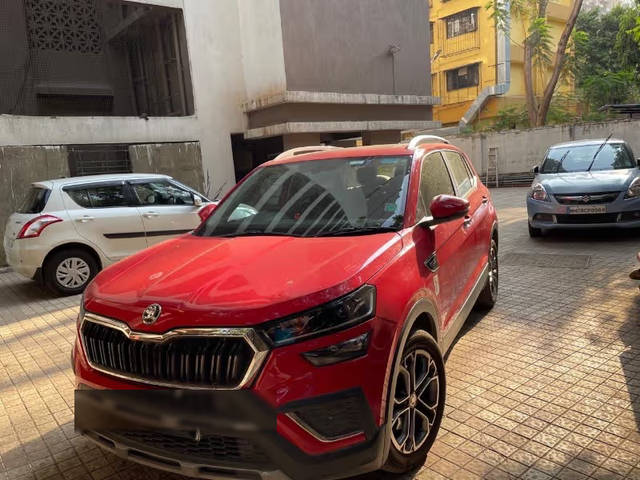 https://images10.gaadi.com/usedcar_image/4592870/original/2f89957d-80f0-441f-a18c-c89144df7cd8.png?imwidth=6400