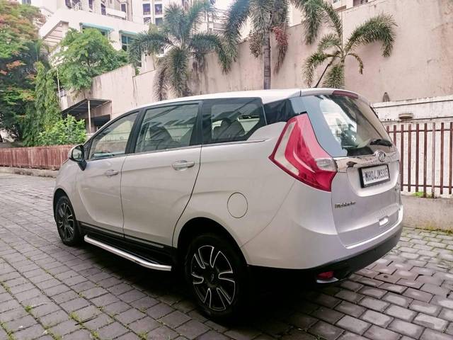 https://images10.gaadi.com/usedcar_image/4592873/original/processed_067959759d315b1449428927a36966c2.jpg?imwidth=6402