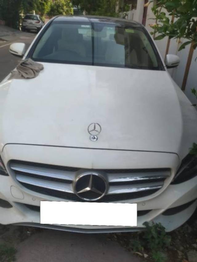 https://images10.gaadi.com/usedcar_image/4592875/original/processed_50ca4167-88cf-456e-b79b-9b2f73a3fdb7.jpg?imwidth=6400