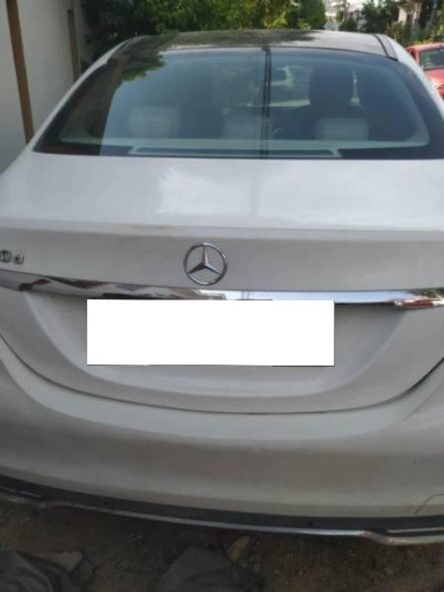 https://images10.gaadi.com/usedcar_image/4592875/original/processed_7a7e6016-a619-4be7-8b17-0142cff8f7de.jpg?imwidth=6401