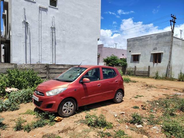 https://images10.gaadi.com/usedcar_image/4592876/original/processed_a54cd82c-d0f2-49d5-8031-56a8a2a0fe72.jpg?imwidth=6401
