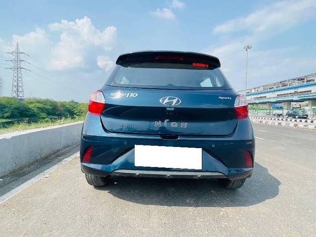 https://images10.gaadi.com/usedcar_image/4592894/original/processed_0ea1709a-443d-411a-ad00-58c65e2e9757.jpeg?imwidth=6402