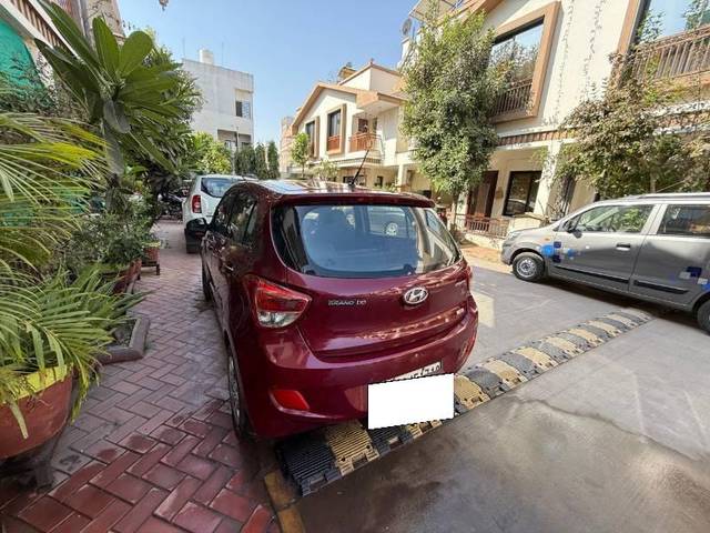 https://images10.gaadi.com/usedcar_image/4592895/original/processed_fbbb2a1e-4acb-4fc1-843a-e14e18778468.jpg?imwidth=6401