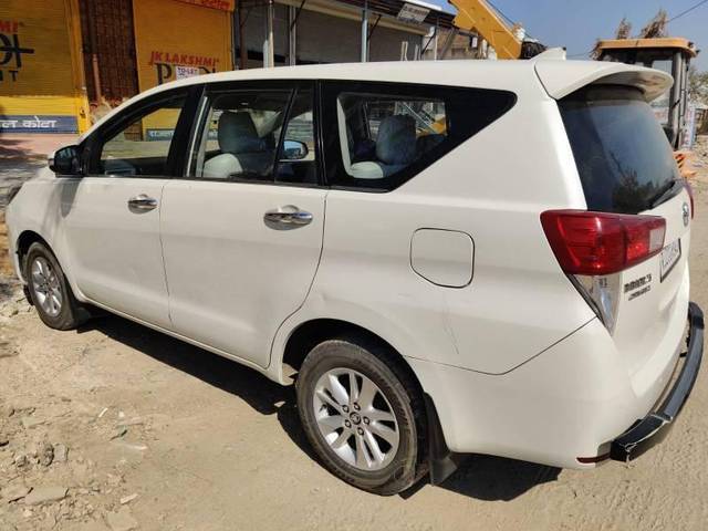https://images10.gaadi.com/usedcar_image/4592900/original/processed_40e4c340-eda3-46b0-a8c9-232306c72109.jpeg?imwidth=6402