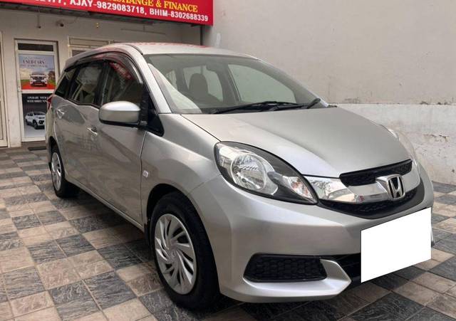 https://images10.gaadi.com/usedcar_image/4592960/original/processed_05a00ad4b11880ea0be9be95a4826ffe.jpg?imwidth=6400