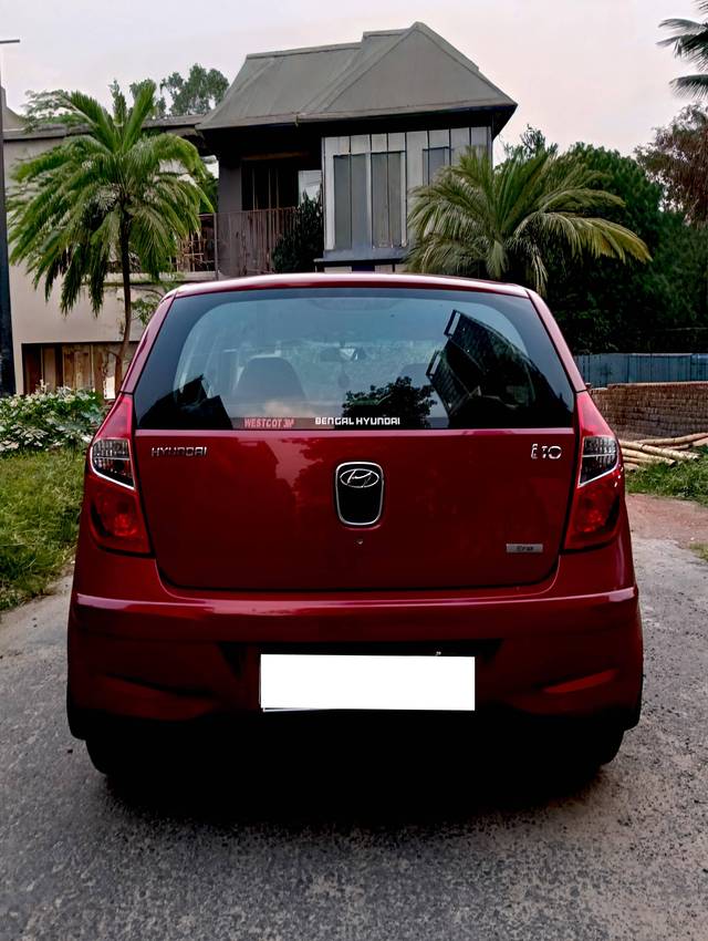 https://images10.gaadi.com/usedcar_image/4592972/original/processed_c23d47ec64ed97370ddc9c793201e70e.jpg?imwidth=6402