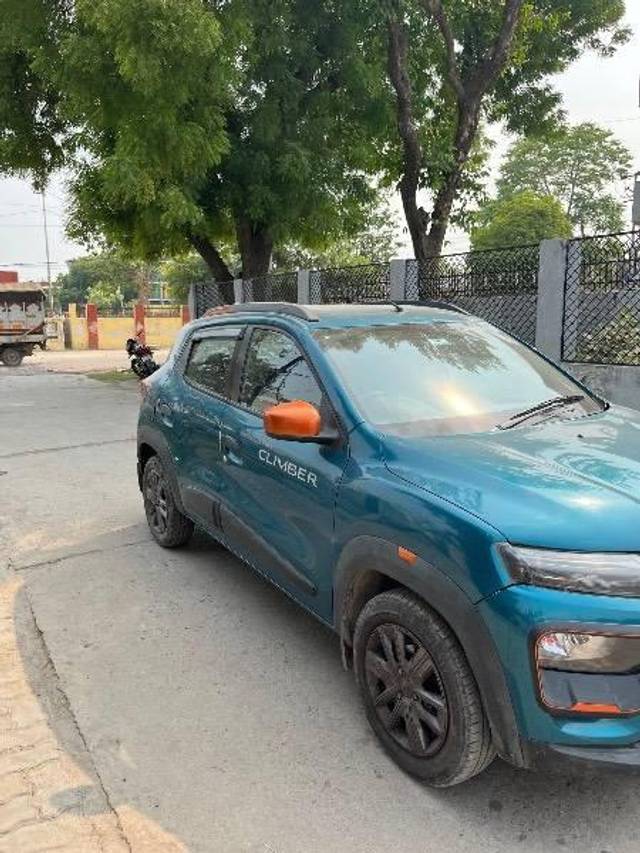 https://images10.gaadi.com/usedcar_image/4592973/original/processed_2b631e64-76ab-4c47-960e-6682ffd9b07d.jpeg?imwidth=6400
