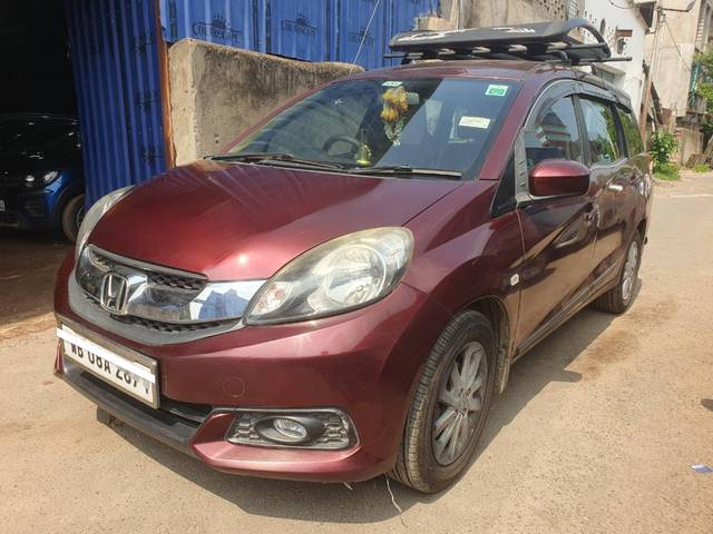 https://images10.gaadi.com/usedcar_image/4592980/original/processed_acb7a5b21c34d2e8e55b455cf8535ef0.jpg?imwidth=6402