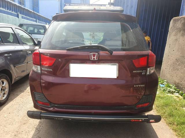 https://images10.gaadi.com/usedcar_image/4592980/original/processed_bd54b5b823ee7e5f056ede171b9c1284.jpg?imwidth=6401