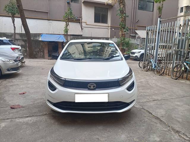https://images10.gaadi.com/usedcar_image/4592991/original/processed_69d321e6c205c708dd23d8595ef564a4.jpg?imwidth=6402