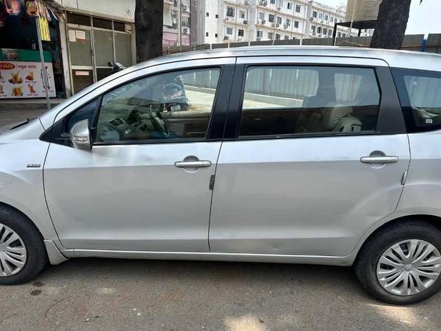 https://images10.gaadi.com/usedcar_image/4592992/original/processed_1ab95159-3345-4427-8a14-64176a0f901c.jpeg?imwidth=6402