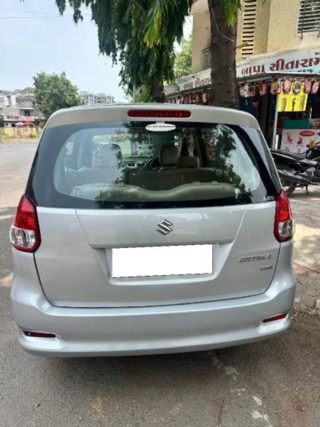 https://images10.gaadi.com/usedcar_image/4592992/original/processed_85a4e34d-c50f-4d8e-a20b-d36d04c7dad4.jpeg?imwidth=6401