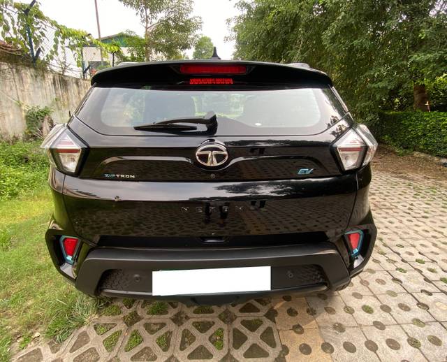 https://images10.gaadi.com/usedcar_image/4592998/original/processed_6b87c298a4f848b7aae55f5d04d3f191.jpg?imwidth=6401