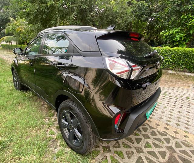 https://images10.gaadi.com/usedcar_image/4592998/original/processed_7cbd3451cece9ed59ea88e72b9808315.jpg?imwidth=6402