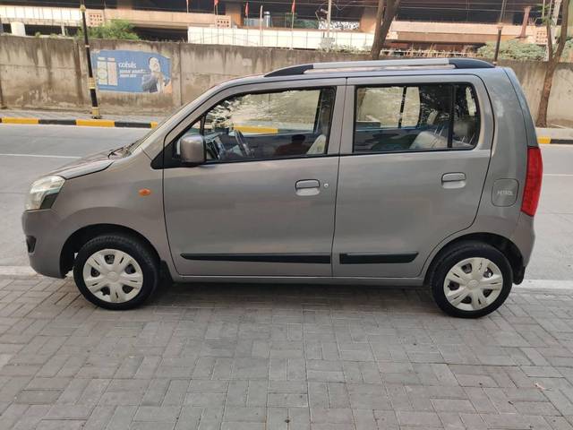 https://images10.gaadi.com/usedcar_image/4593006/original/processed_fab2a51ee219525aca7a95f3325f84d4.jpg?imwidth=6402