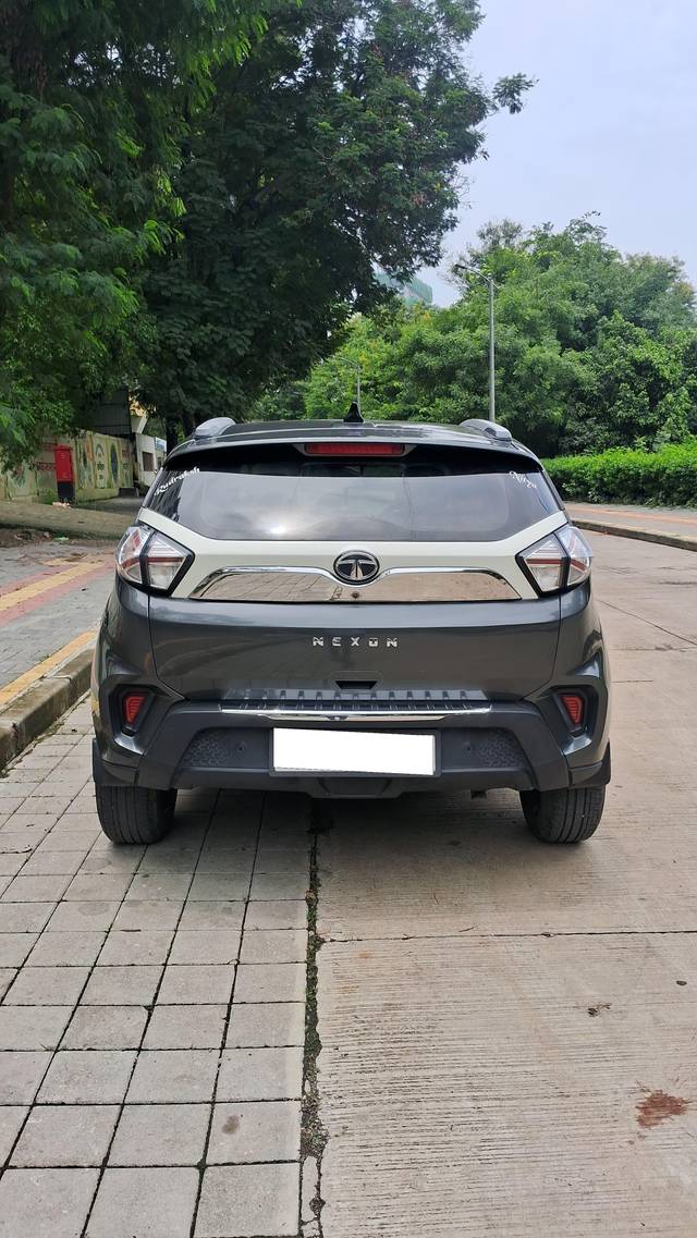 https://images10.gaadi.com/usedcar_image/4593015/original/processed_5c51e9936f81c6bf8142dab04e83be69.jpg?imwidth=6401