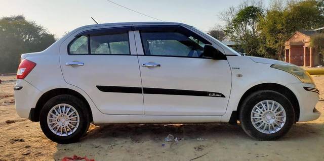 https://images10.gaadi.com/usedcar_image/4593017/original/processed_ab82fff6402bca2d740f8d56c2bcc296.jpg?imwidth=6401