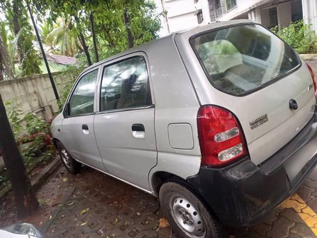 https://images10.gaadi.com/usedcar_image/4593024/original/processed_40c7cfef-19dd-4f18-aea3-3c8c100796a0.jpg?imwidth=6402