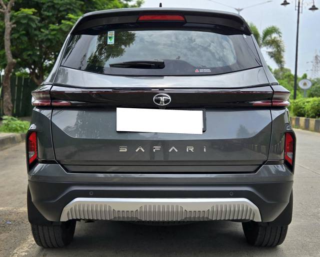 https://images10.gaadi.com/usedcar_image/4593031/original/processed_5589d97973e66a1a6d01c91e87726056.jpg?imwidth=6402