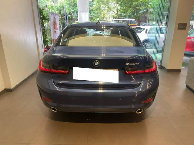 https://images10.gaadi.com/usedcar_image/4593032/original/processed_fff4bfe18ed124316de1009469cc3adc.jpeg?imwidth=6402