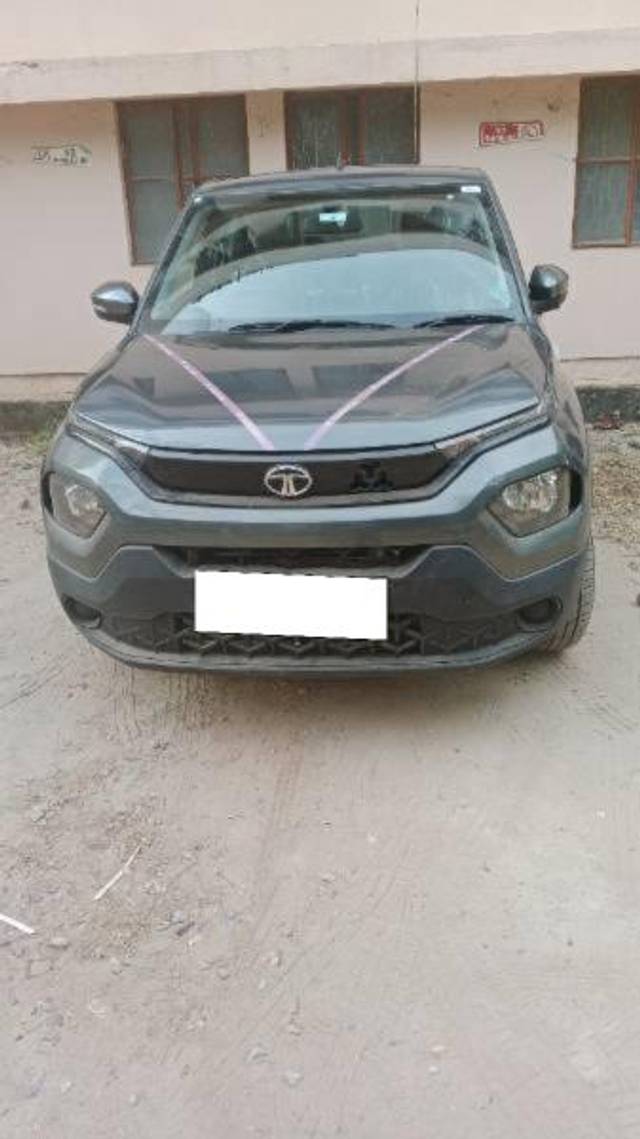 https://images10.gaadi.com/usedcar_image/4593035/original/processed_6d9dde30-1591-4912-975e-8d2602ce3954.jpeg?imwidth=6400