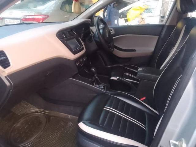 https://images10.gaadi.com/usedcar_image/4593051/original/6a51ea751ee90e6f9c3cd915e6bfa39e.jpg?imwidth=6402