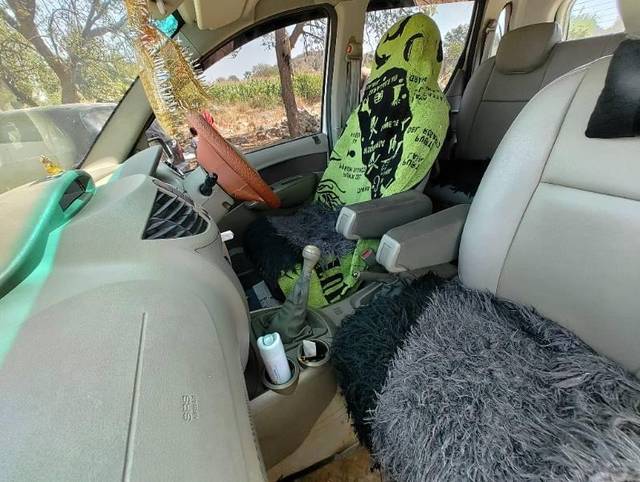 https://images10.gaadi.com/usedcar_image/4593052/original/processed_ac6dff5a-85ce-49e3-b0bb-c66bbf3b241c.jpg?imwidth=6402