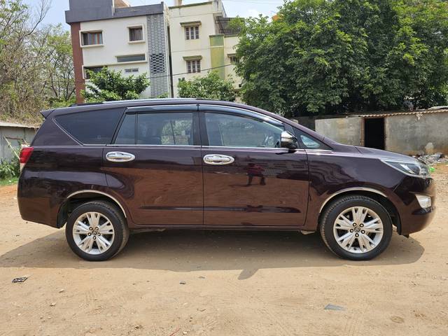 https://images10.gaadi.com/usedcar_image/4593070/original/3ed425b52a6a2dd1627093c91cb21533.jpg?imwidth=6401