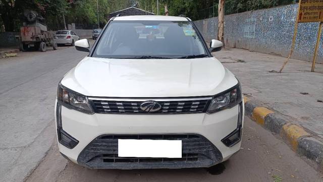 https://images10.gaadi.com/usedcar_image/4593083/original/processed_f8b65f1b-1b59-4e38-bbee-7817a806ffe3.jpg?imwidth=6400