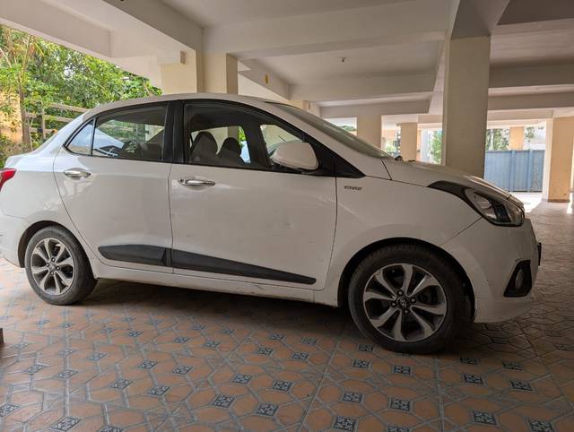 https://images10.gaadi.com/usedcar_image/4593119/original/006f14d0-5809-4ad5-9430-e7ef6987734f.jpg?imwidth=6400