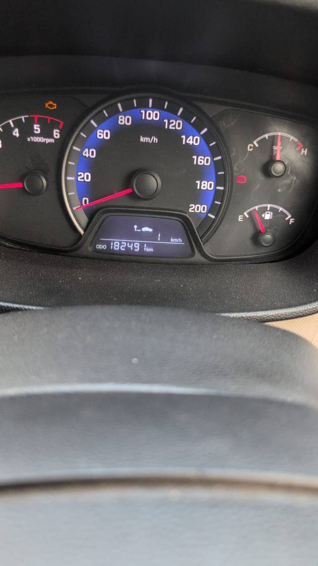 https://images10.gaadi.com/usedcar_image/4593119/original/68d13988-a92a-401a-8539-90d14eea72a1.jpg?imwidth=6402