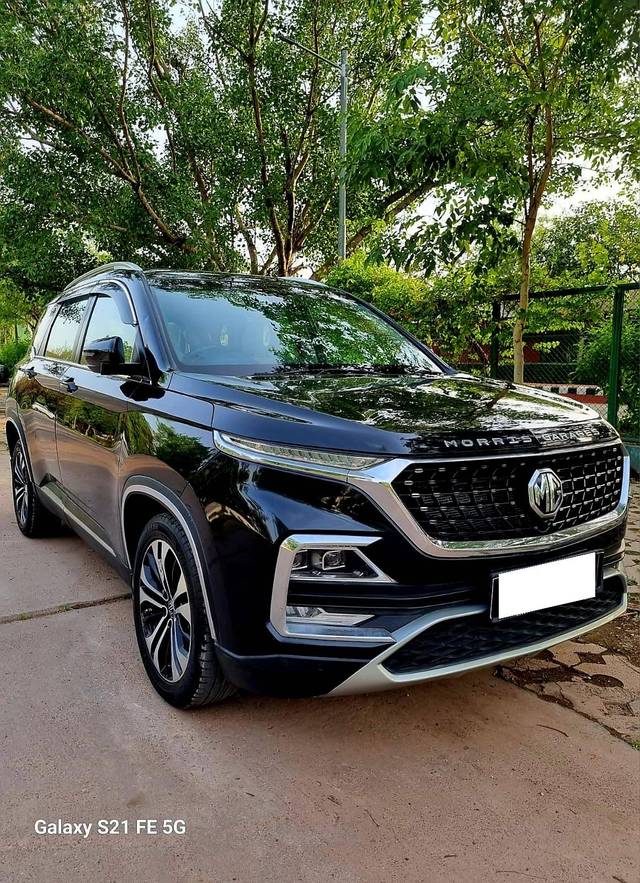 https://images10.gaadi.com/usedcar_image/4593121/original/processed_3d7c0f97c2dc476ea3af13e86ba36eb6.jpg?imwidth=6400