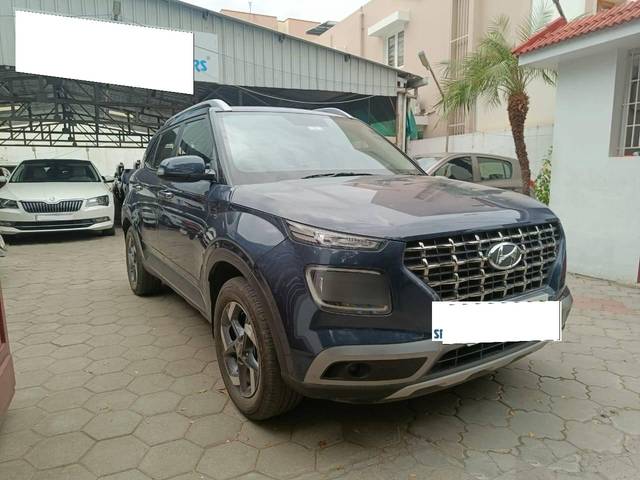 https://images10.gaadi.com/usedcar_image/4593129/original/processed_3a5fd501d493b571e1f64b82c53c7864.jpg?imwidth=6400