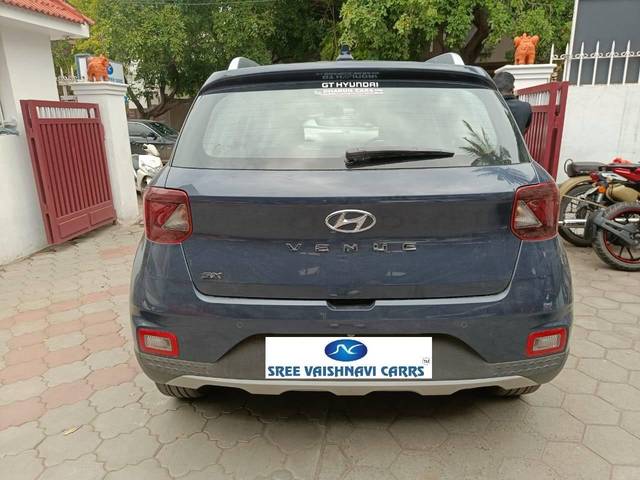 https://images10.gaadi.com/usedcar_image/4593129/original/processed_f8055ebe2fe2c9ab199f483fa30d5a5a.jpg?imwidth=6401