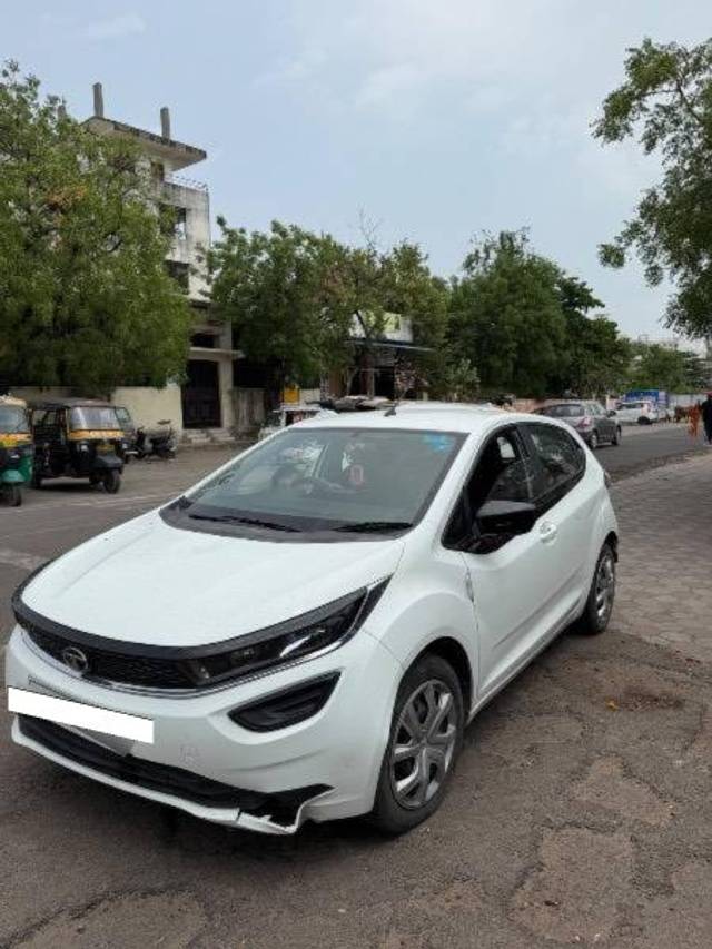 https://images10.gaadi.com/usedcar_image/4593149/original/processed_c800997b-3db8-44c1-a3cd-0b42f51621ec.jpeg?imwidth=6401