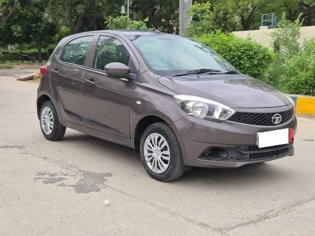 https://images10.gaadi.com/usedcar_image/4593155/original/processed_a54268ca-c952-4314-b6ee-e157e97770c3.jpg?imwidth=6400