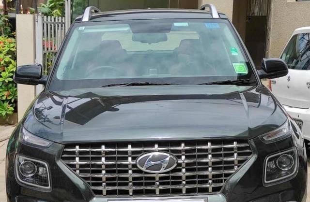 https://images10.gaadi.com/usedcar_image/4593156/original/processed_2378b0575e150a0bdb1a86a7c7940e2c.jpg?imwidth=6401