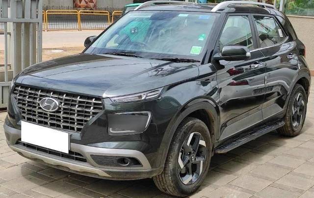 https://images10.gaadi.com/usedcar_image/4593156/original/processed_47cc774d7c429f84a9150cacffef2883.jpg?imwidth=6400