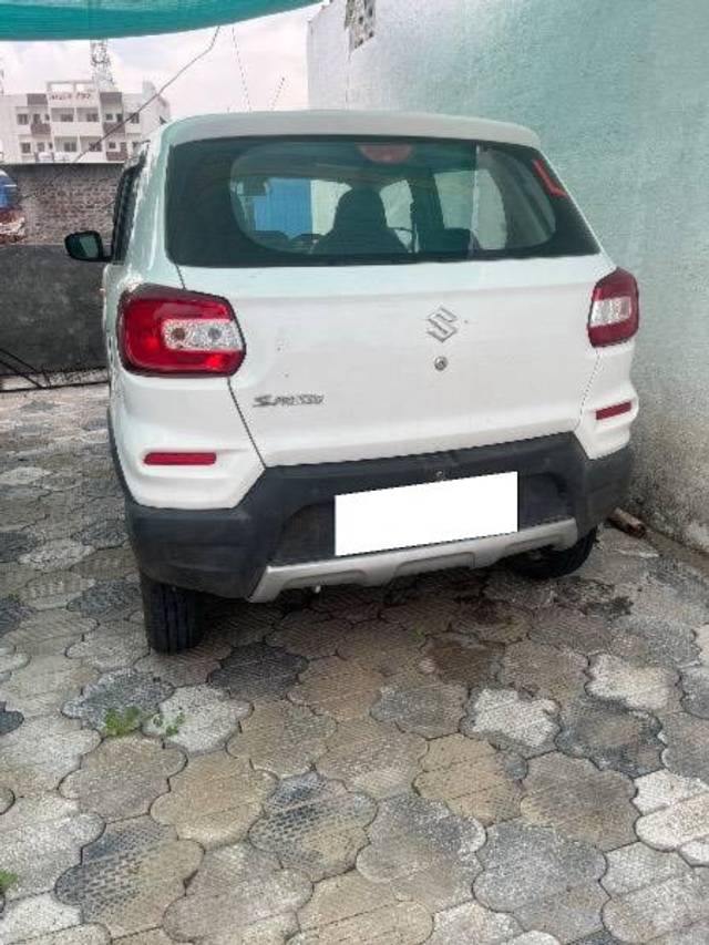 https://images10.gaadi.com/usedcar_image/4593158/original/processed_8cab1239-a82b-4a19-91b8-2ba607e0ecea.jpg?imwidth=6401