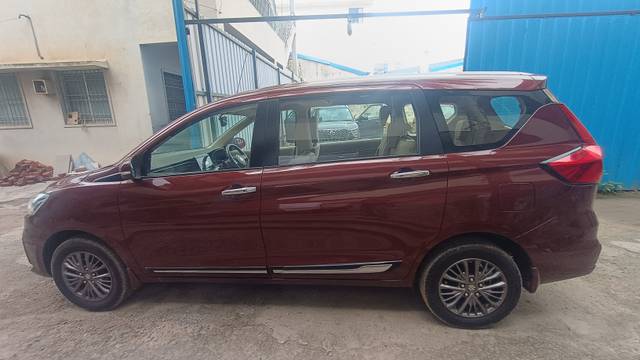 https://images10.gaadi.com/usedcar_image/4593174/original/164df6e2a8d8febde609983f1ac85417.jpg?imwidth=6402